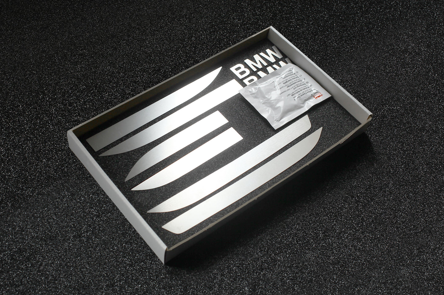 BMW 5-serie F10/F11 - Instegslistdetaljer Komplett kit